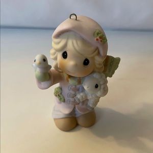 2000 Precious Moments The Future Is In Our Hands